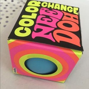 Color-change NeeDoh!
